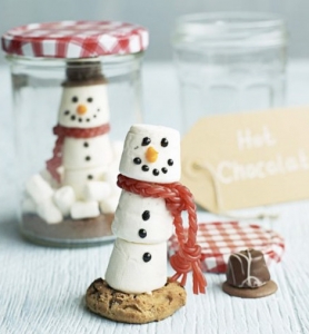 snow-globe-hot-chocolate